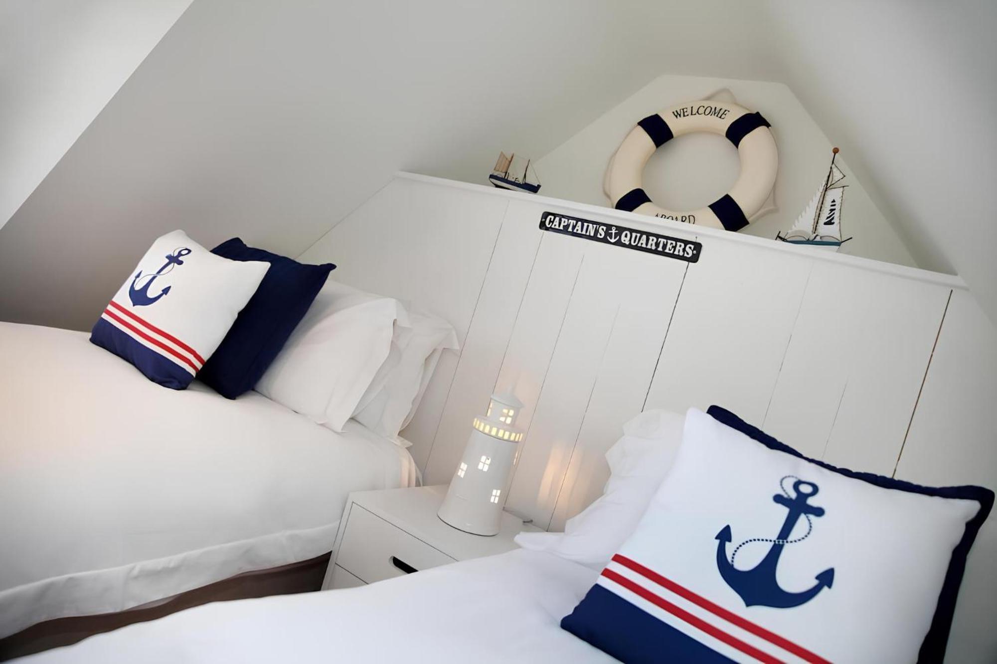 Tucked Away, Beach Access Sleeps 4 The Mumbles Exteriör bild